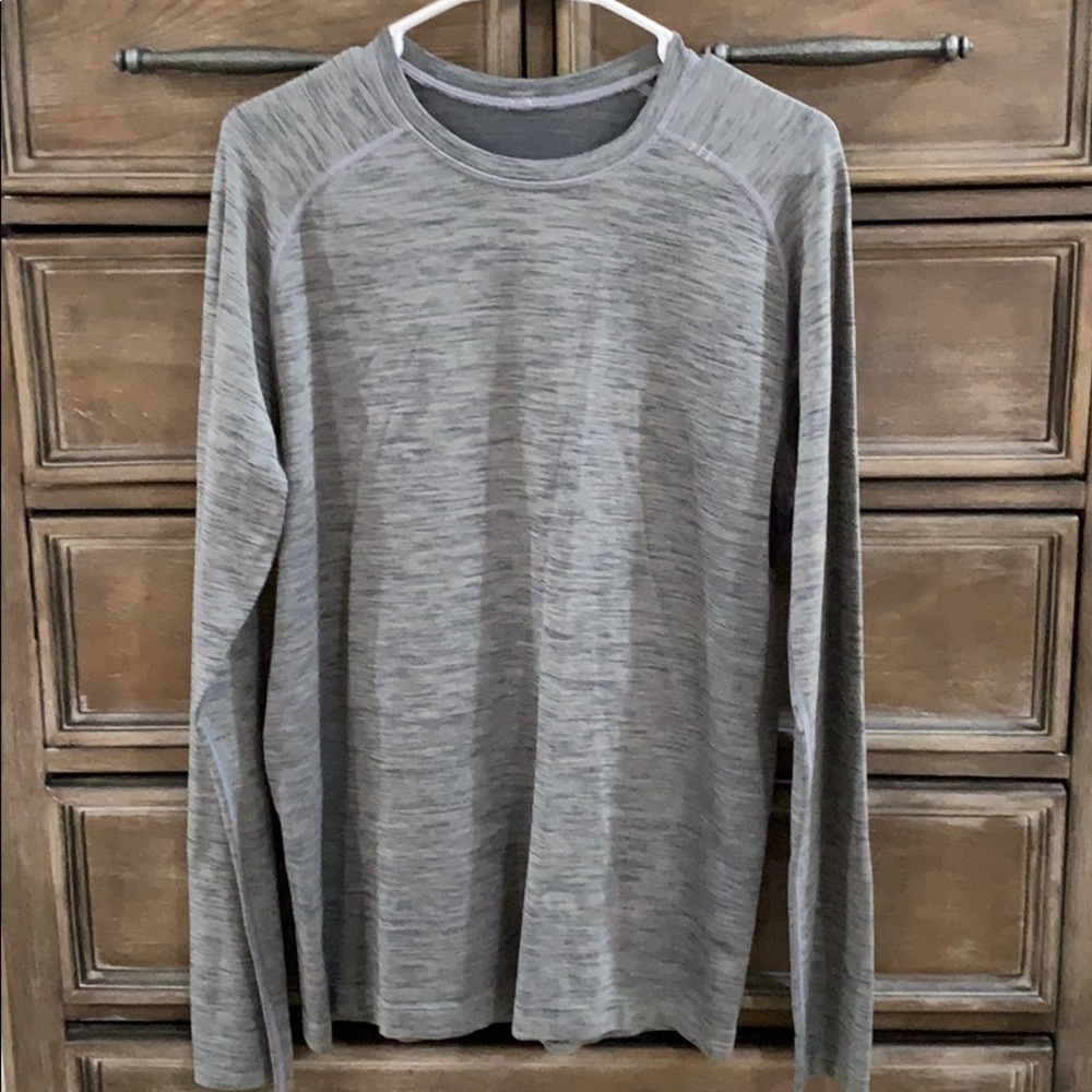 Lululemon long sleeve t shirt